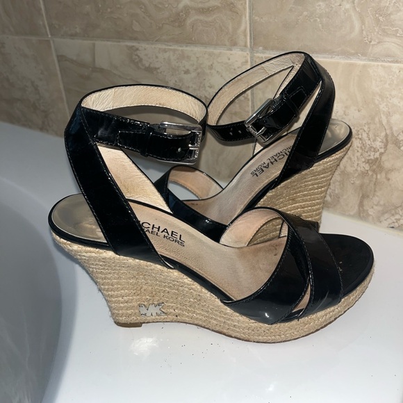 Michael Kors Wedge - Picture 3 of 3